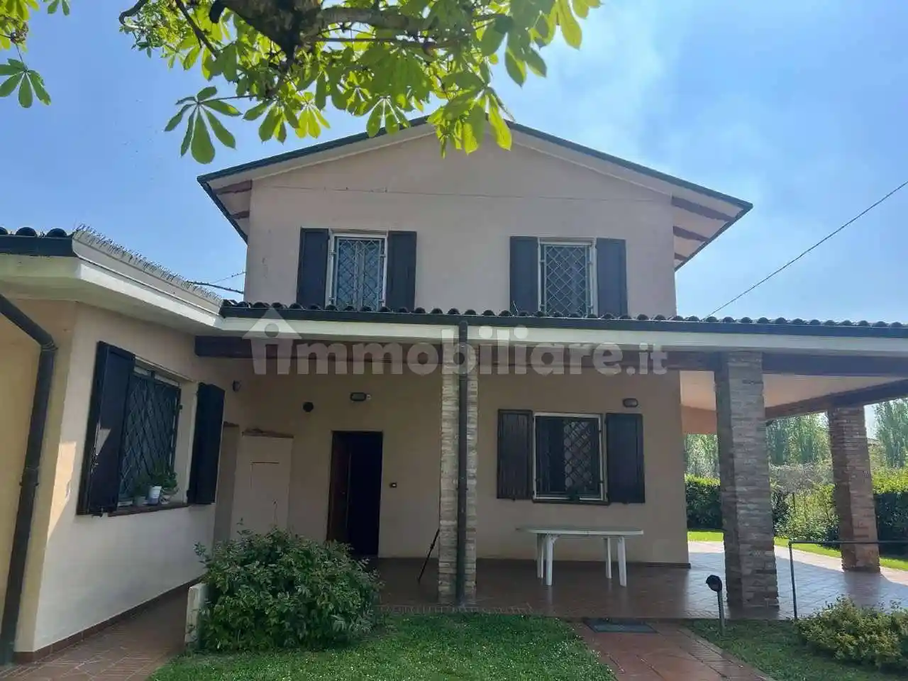 Villa in vendita a Sant'Agata Bolognese