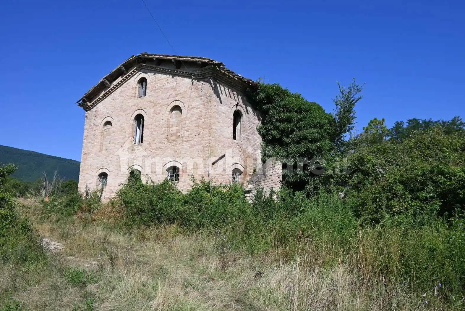 Rustico - Casale in vendita a Cessapalombo