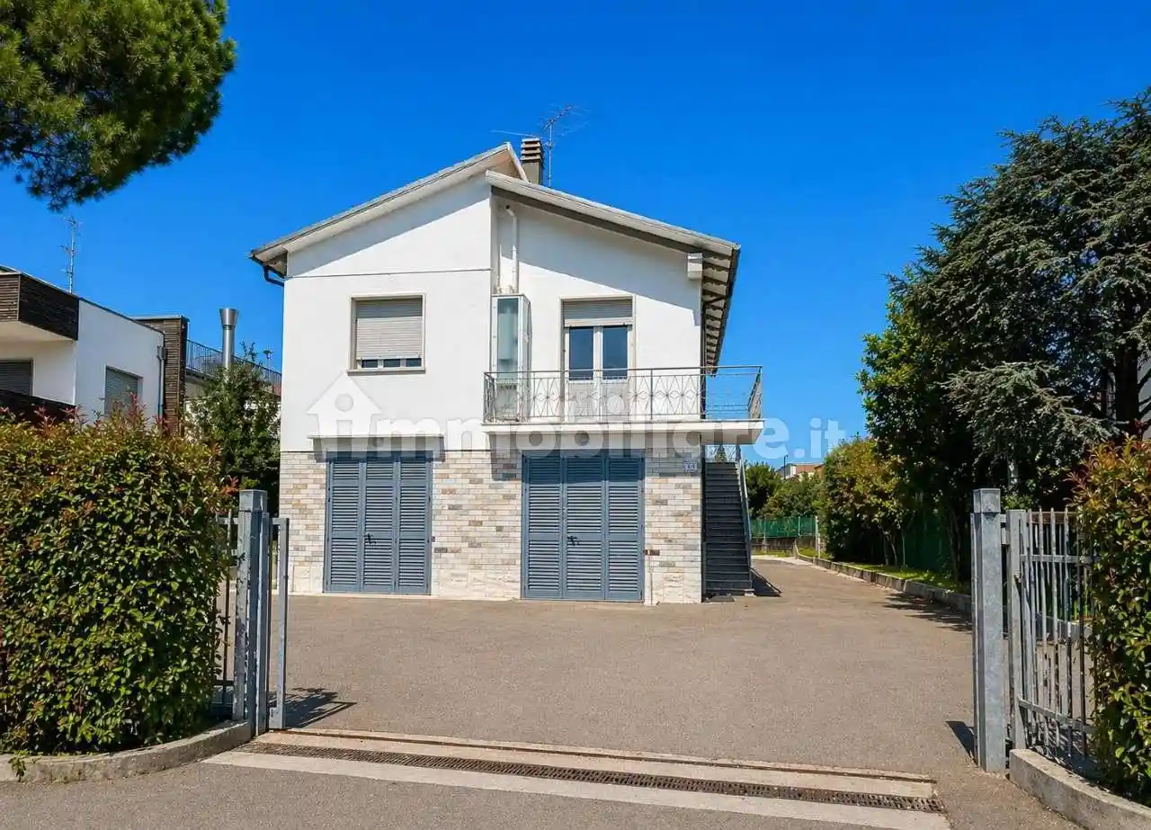 Villa in vendita a Medicina