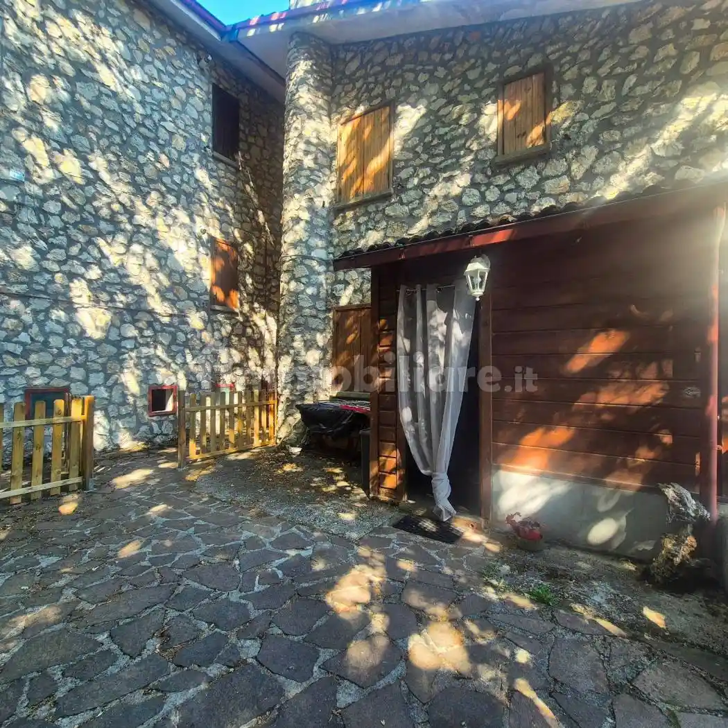 Appartamento in vendita a Rocca di Cambio
