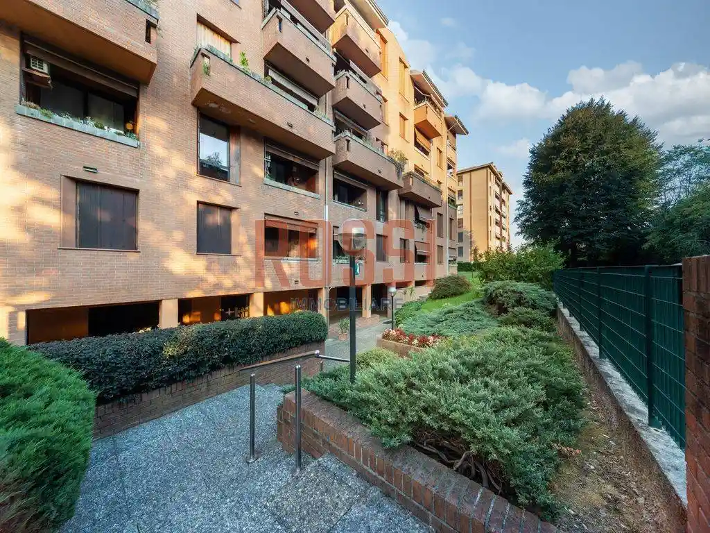 Appartamento in vendita a Monza
