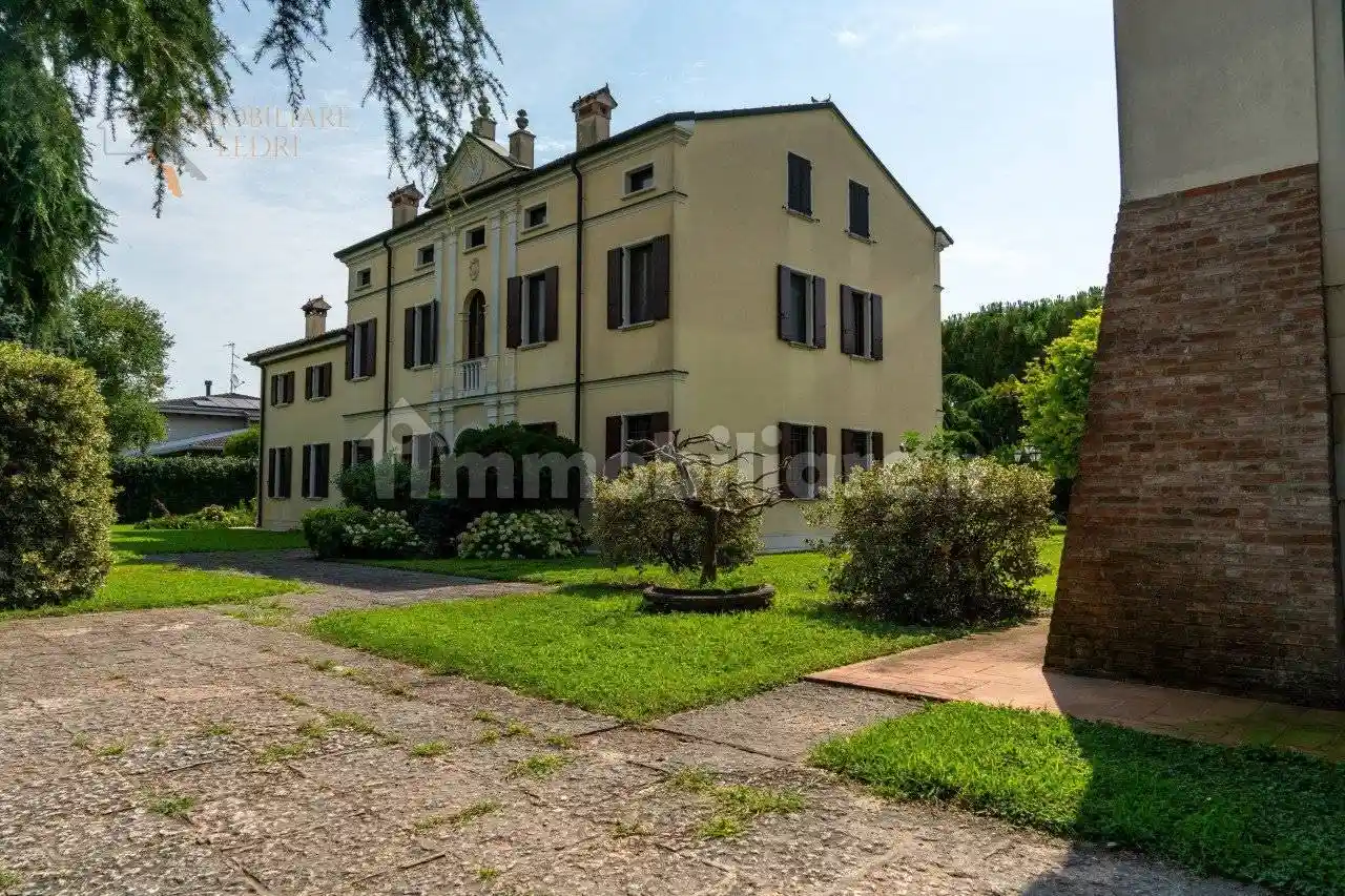 Villa in vendita a San Giorgio Bigarello