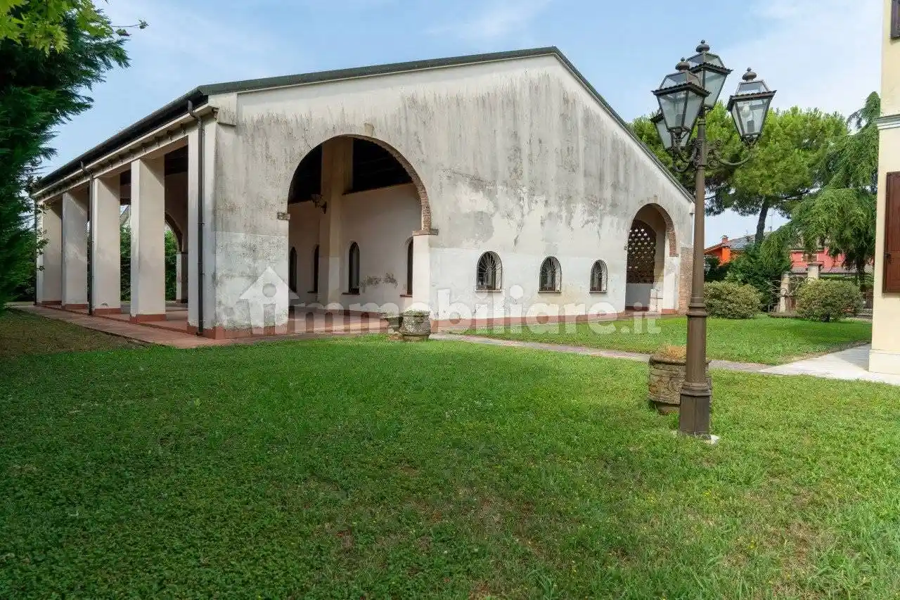 Rustico - Casale in vendita a San Giorgio Bigarello
