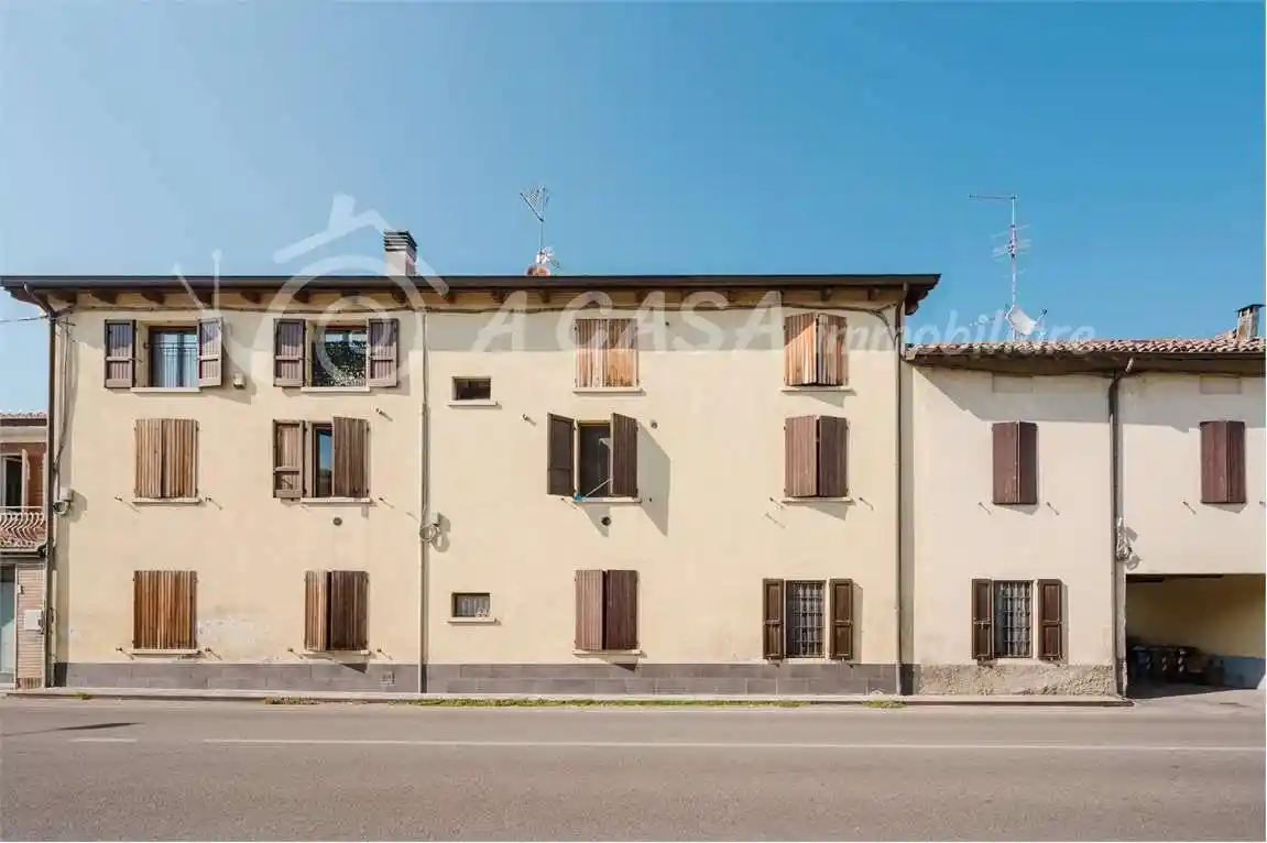 Appartamento in vendita a Felino