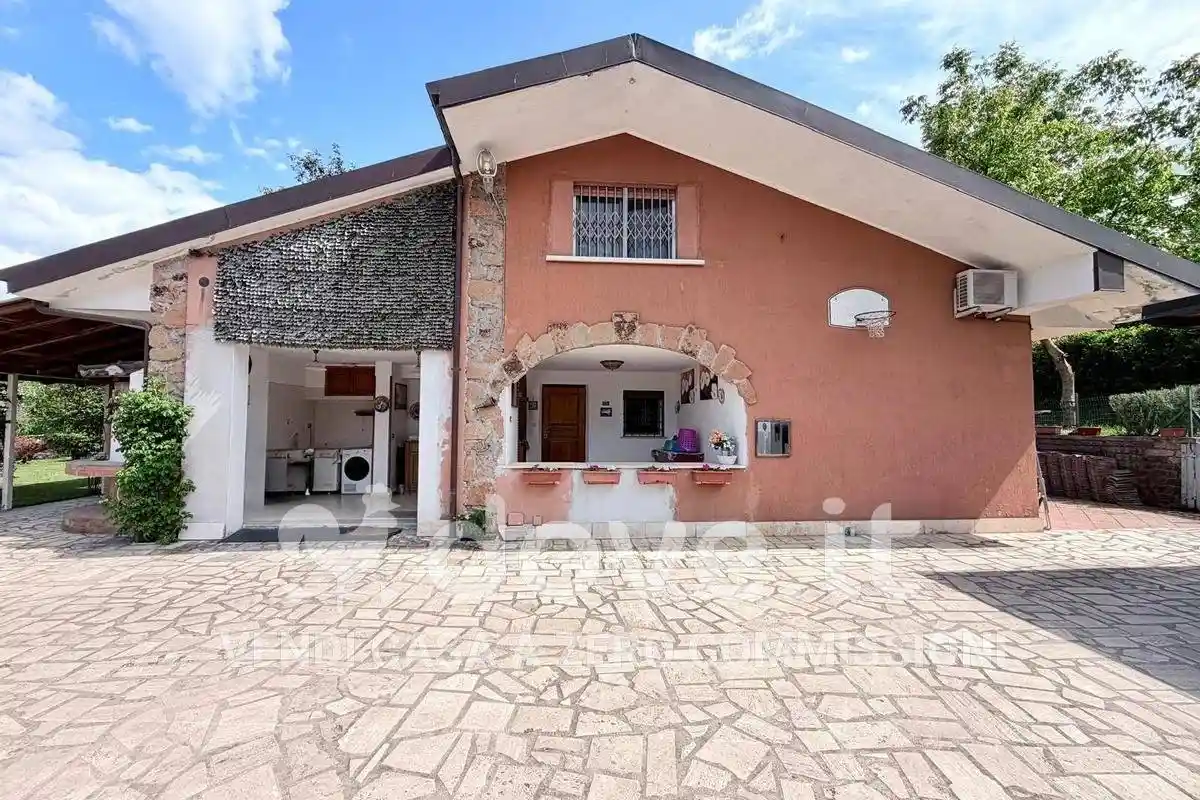 Villa in vendita a Rocca Priora