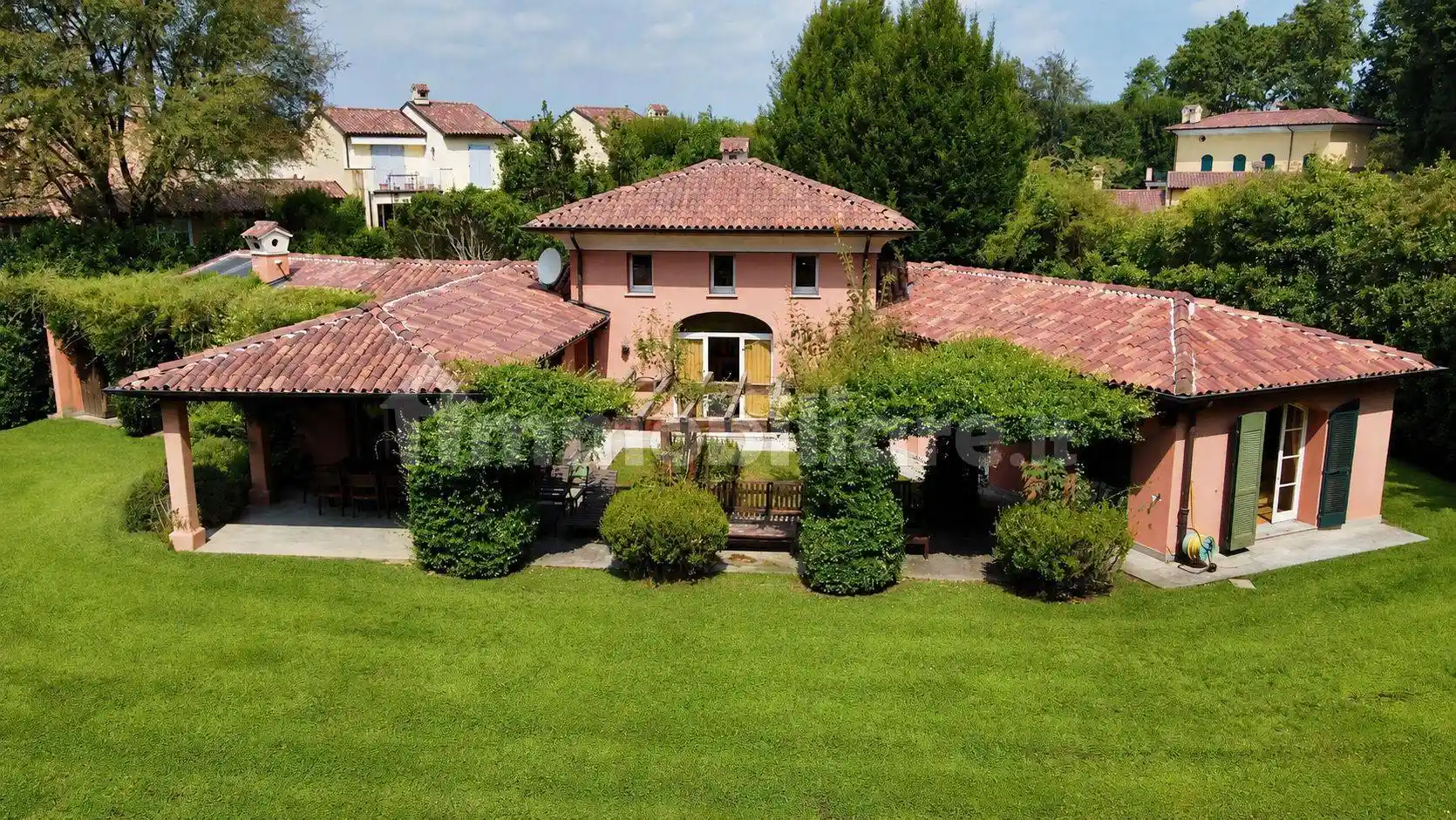 Villa in vendita a Bogogno