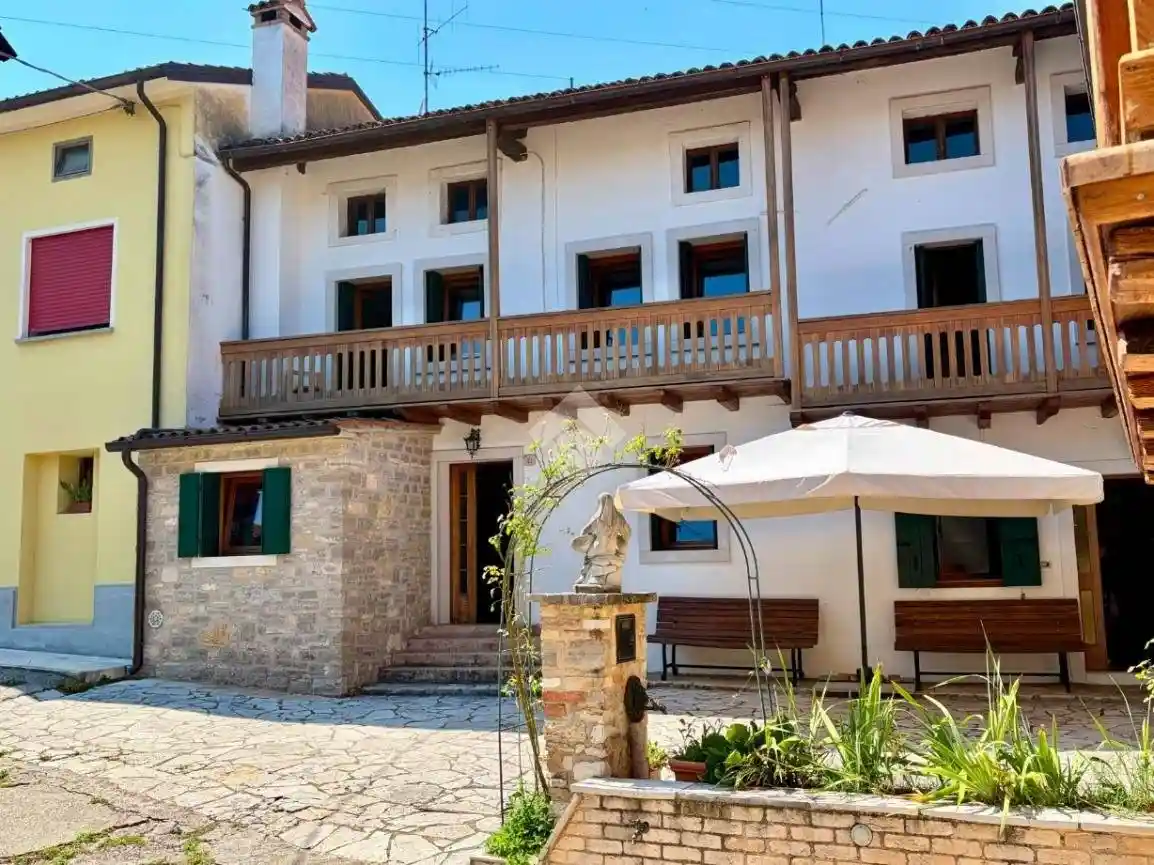 Rustico - Casale in vendita a Vittorio Veneto