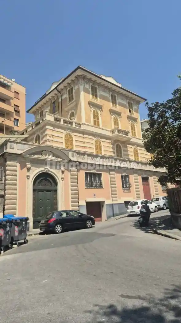 Appartamento in affitto a Genova