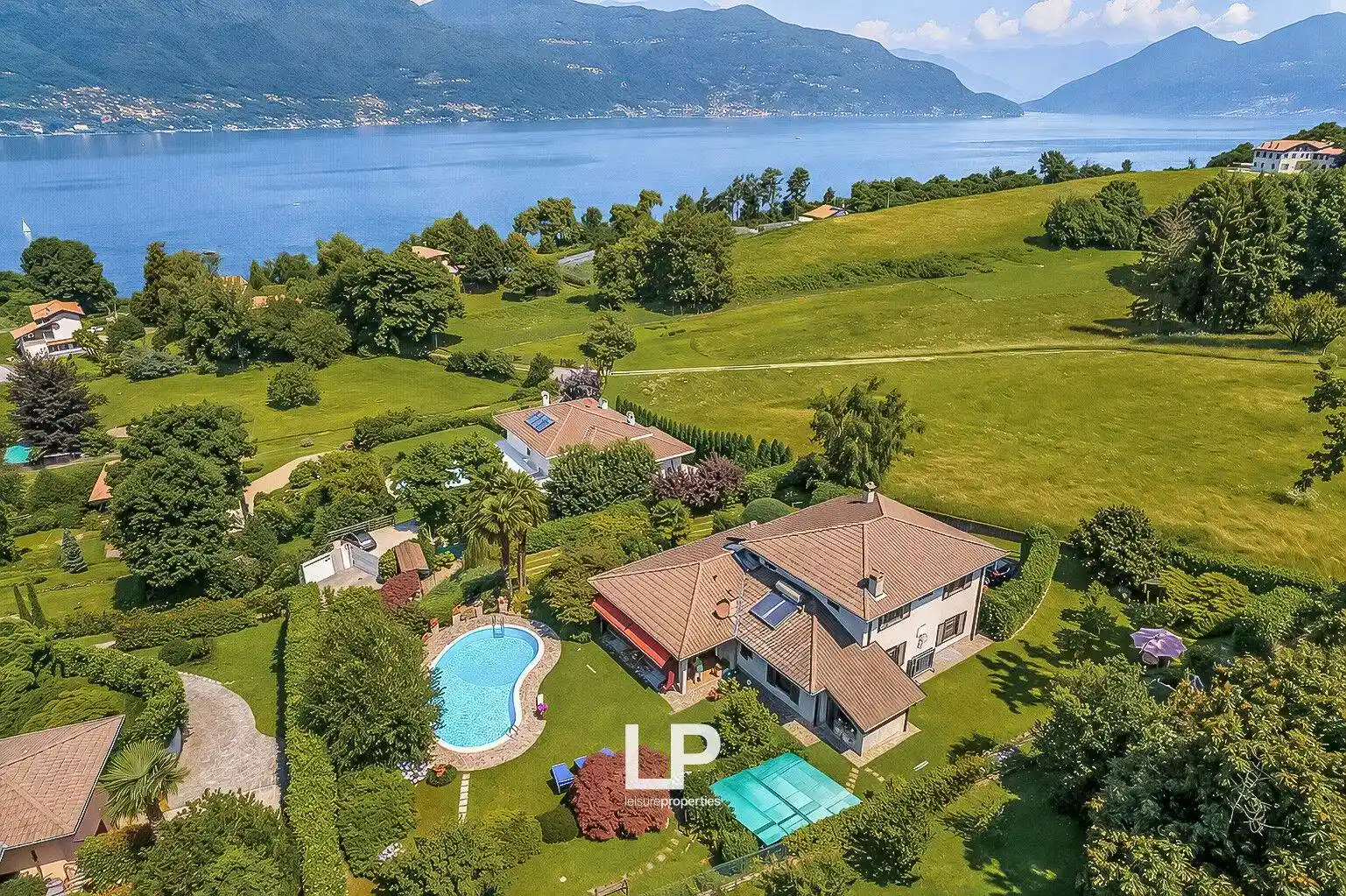 Villa in vendita a Porto Valtravaglia