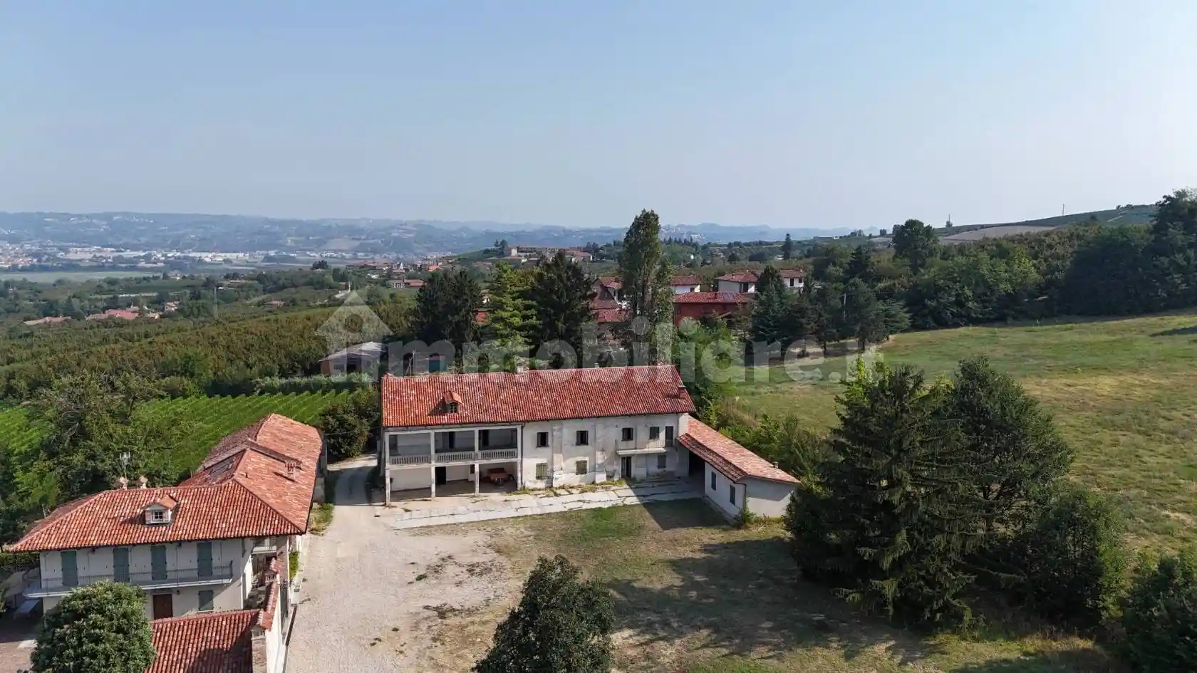 Rustico - Casale in vendita a La Morra
