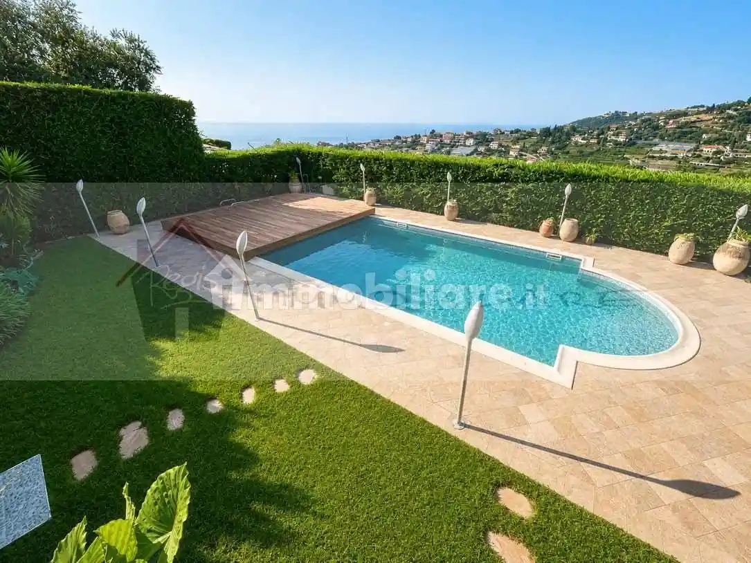 Villa in vendita a Sanremo