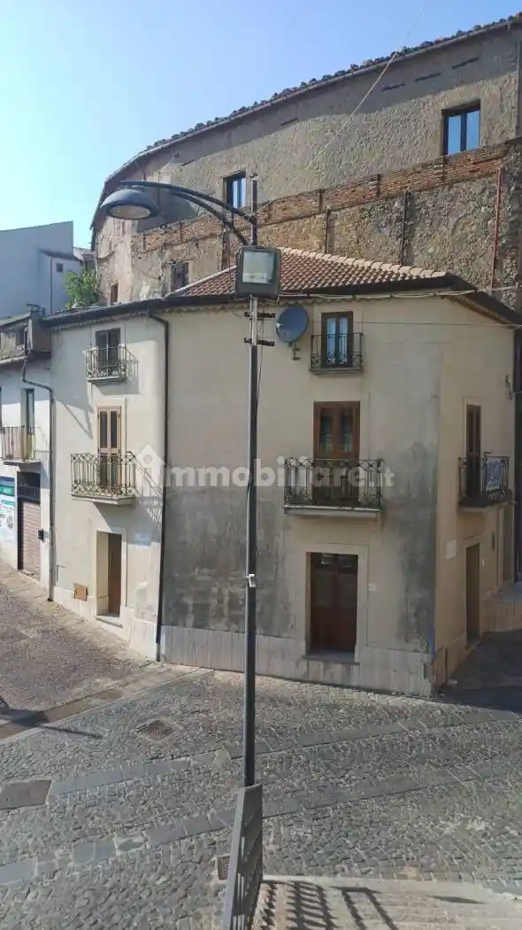 Casa indipendente in vendita a Torano Castello