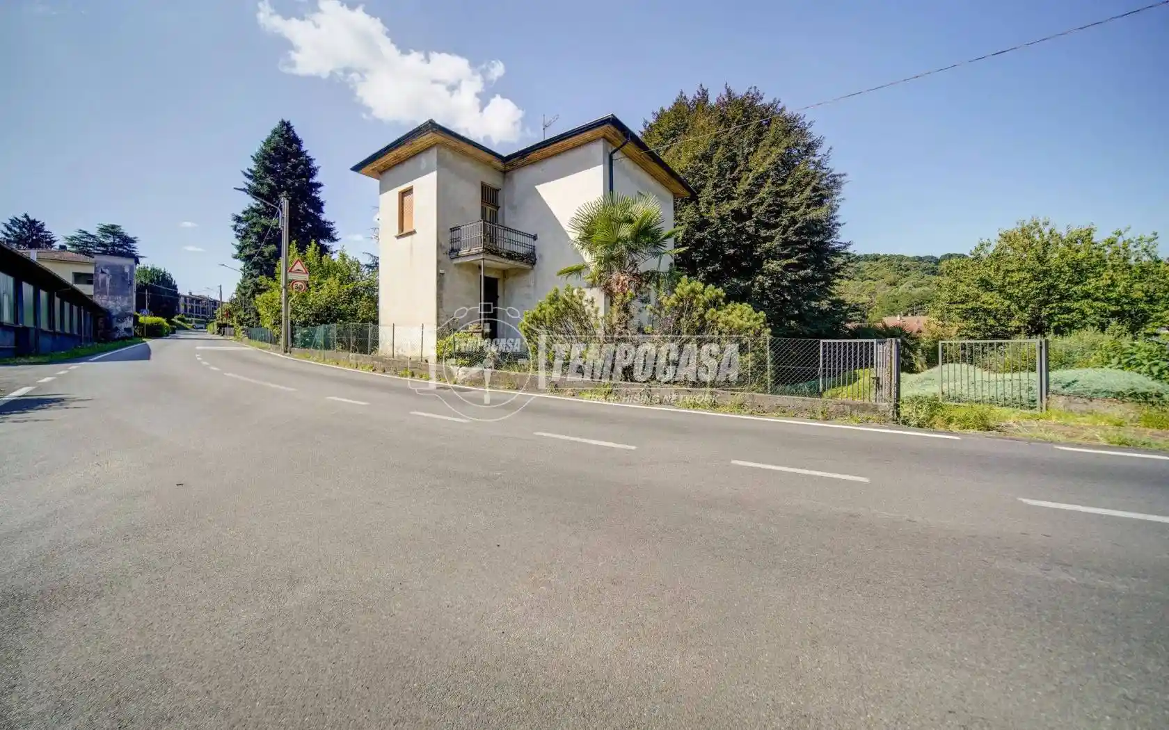Villa in vendita a Azzate