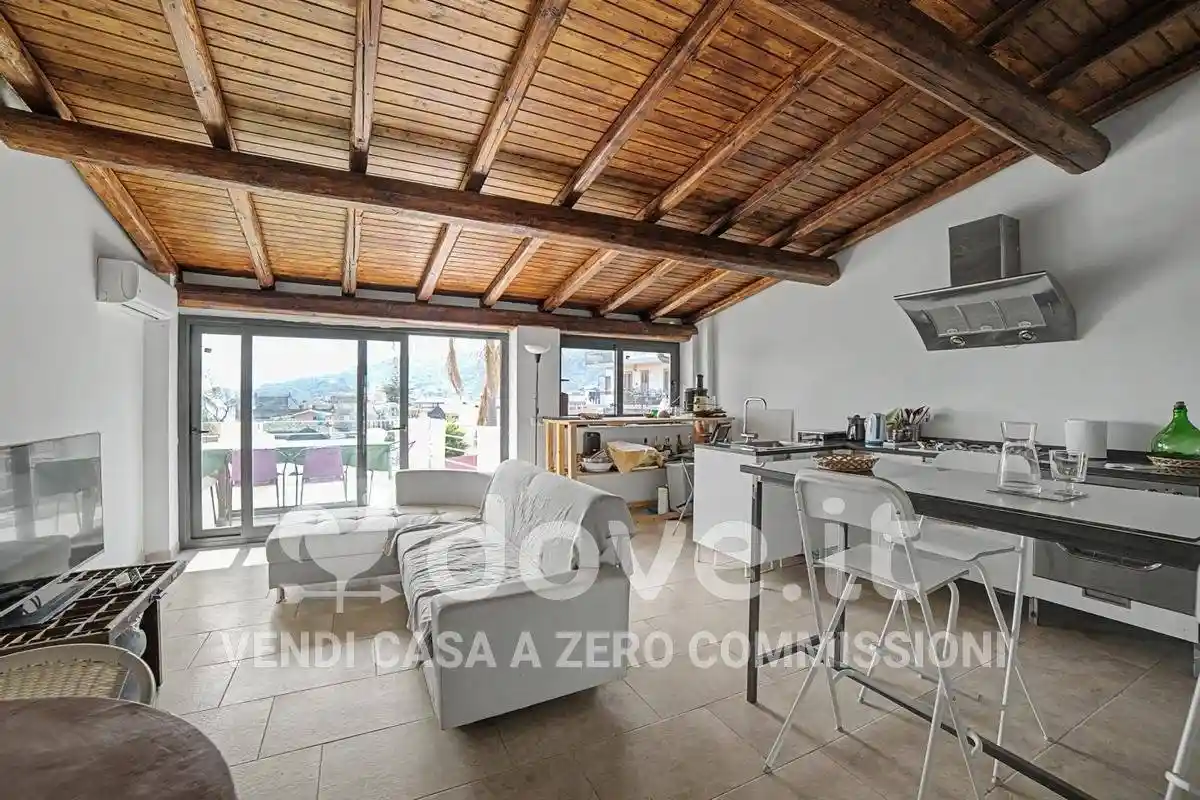 Appartamento in vendita a Acireale