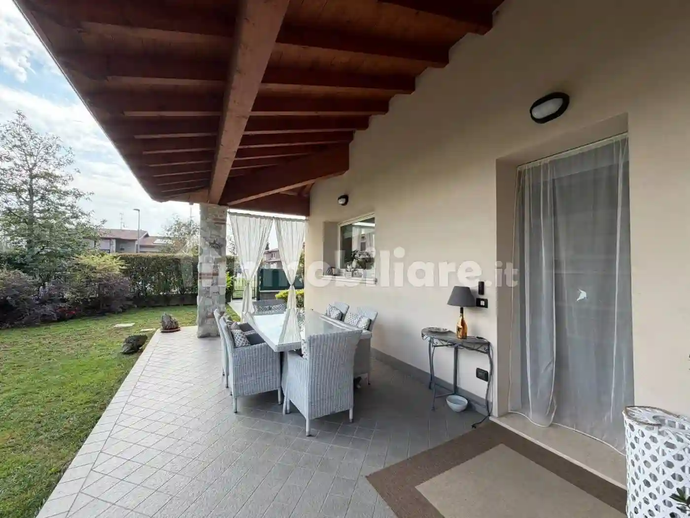 Villa - foto 2