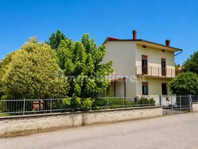 Villa in vendita a Castiglione del Lago