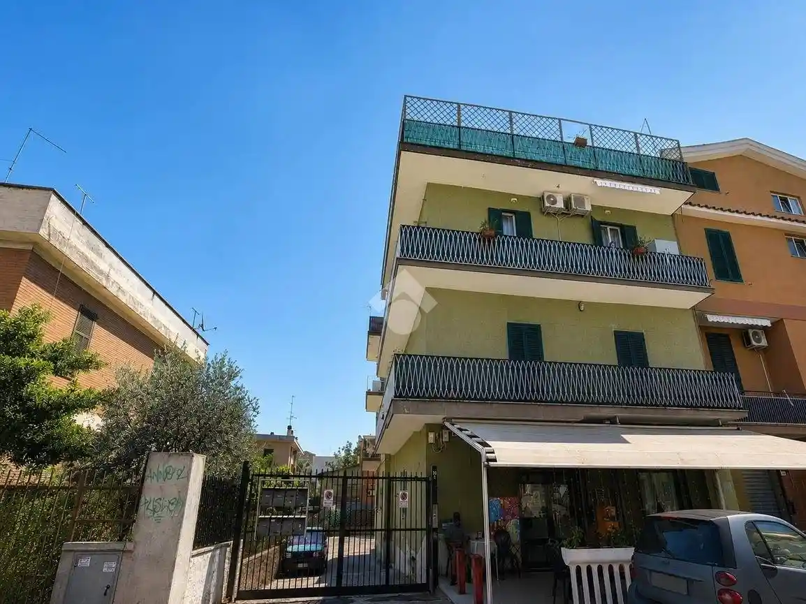 Appartamento in vendita a Roma