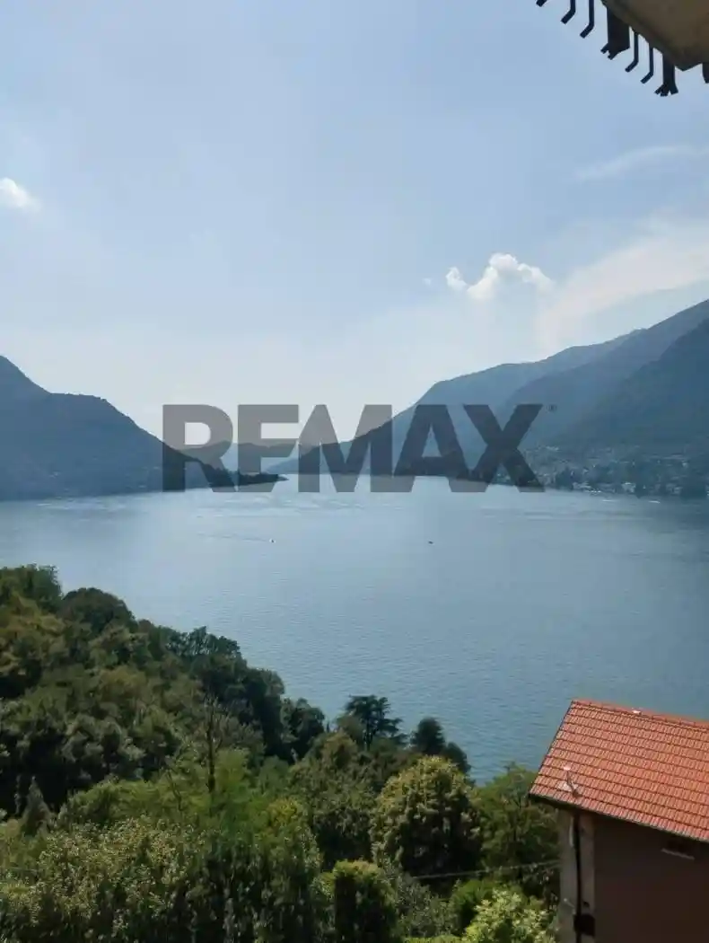 Appartamento in vendita a Pognana Lario