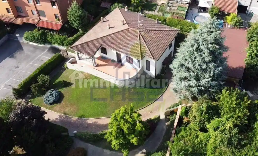 Villa in vendita a Cremona