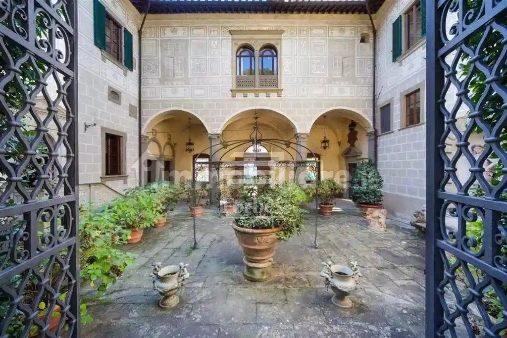 Villa in vendita a Firenze