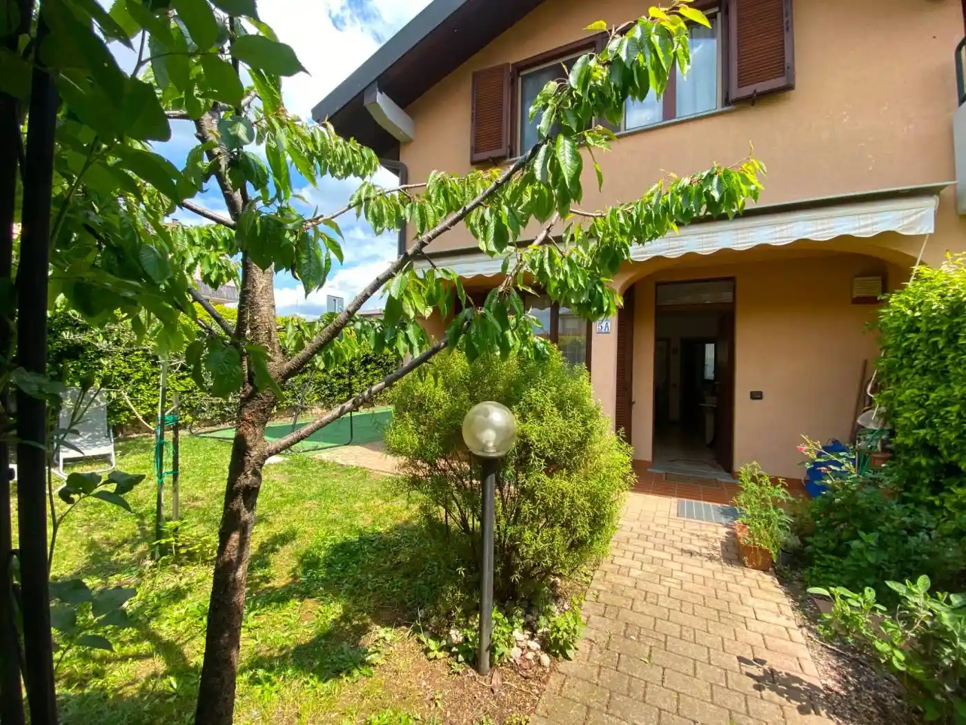 Villetta a schiera in vendita a Montano Lucino