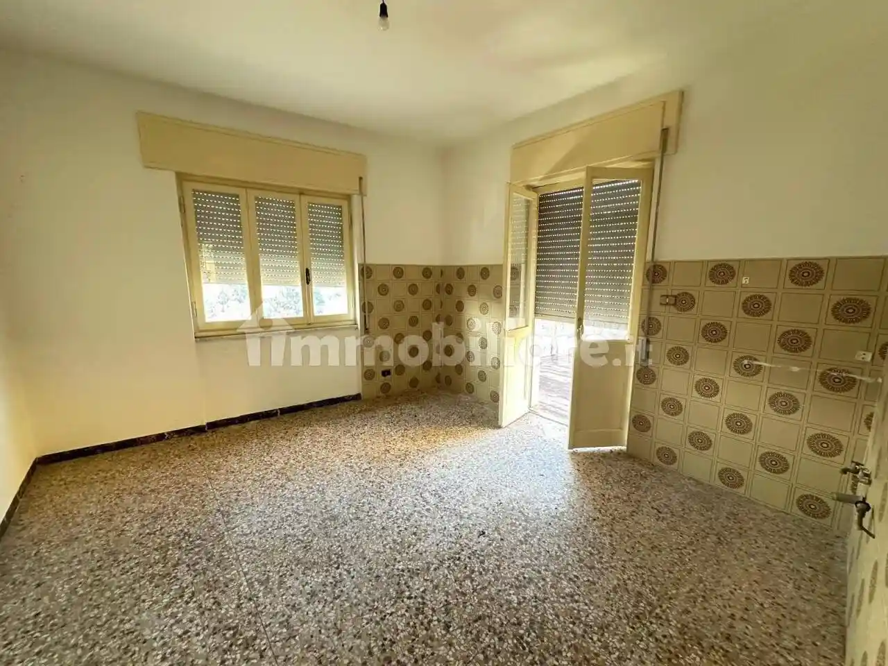 Casa indipendente in vendita a Luni
