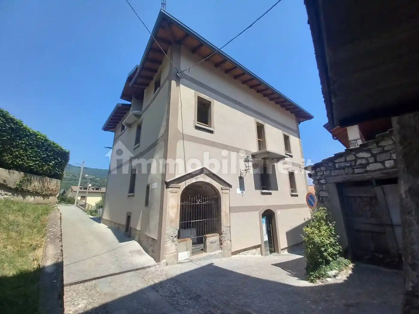Casa indipendente in vendita a Rezzago