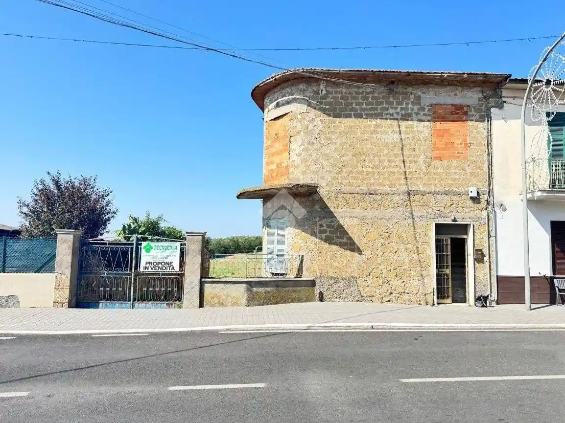 Appartamento in vendita a Arlena di Castro