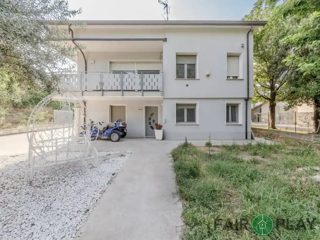 Casa indipendente in vendita a Forlì