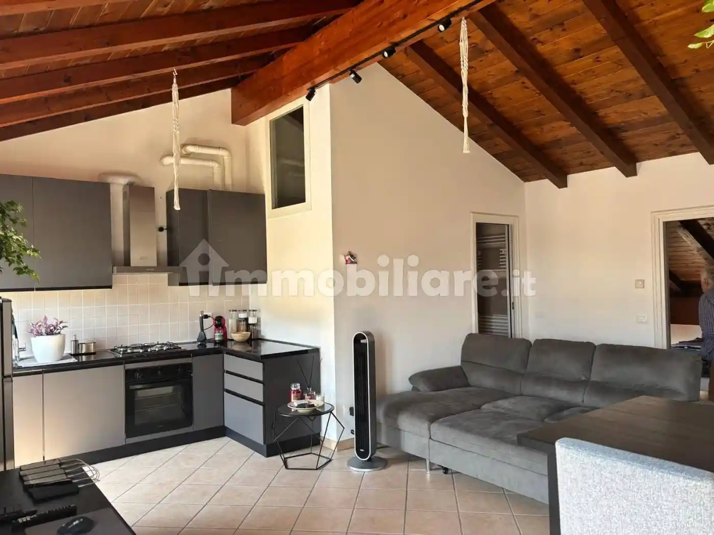 Appartamento in vendita a Voghera