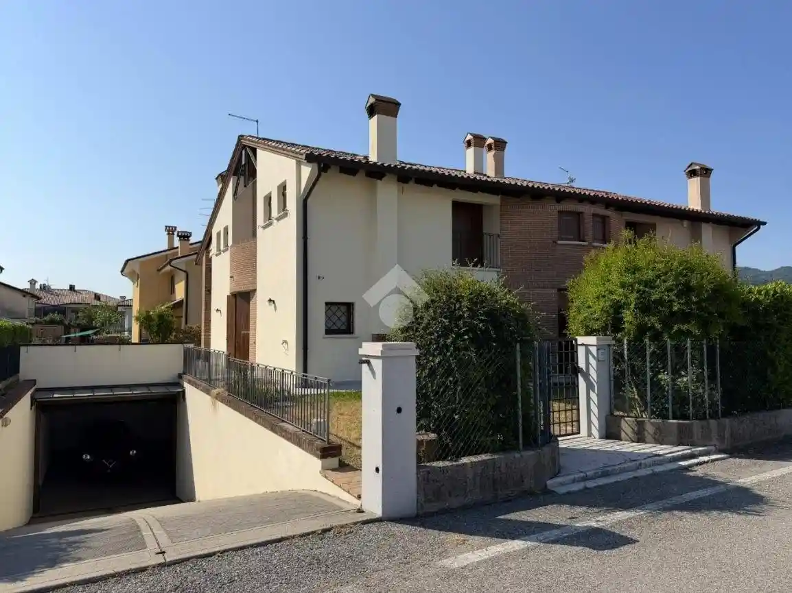Villa in vendita a Pederobba