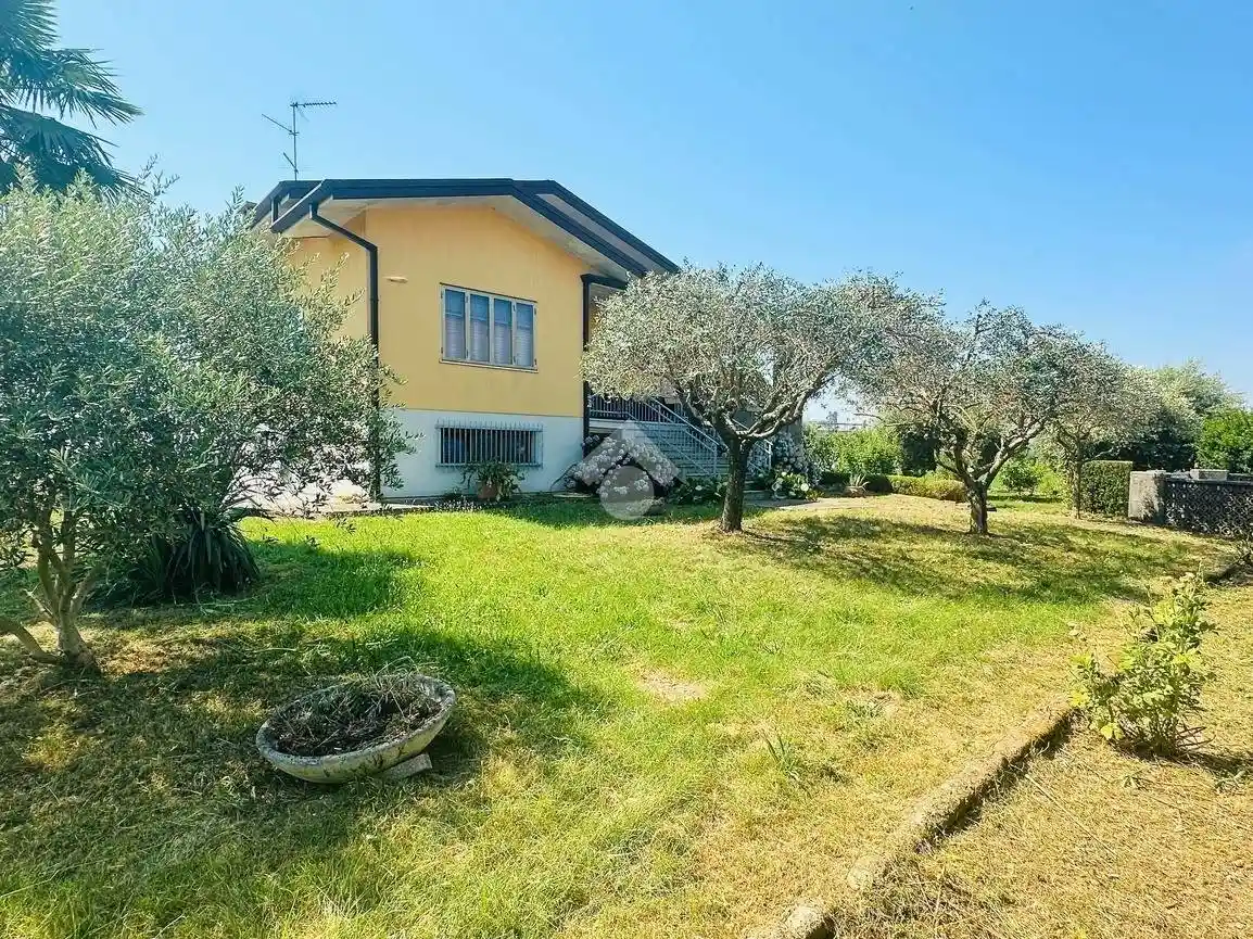 Villa in vendita a Pavia di Udine
