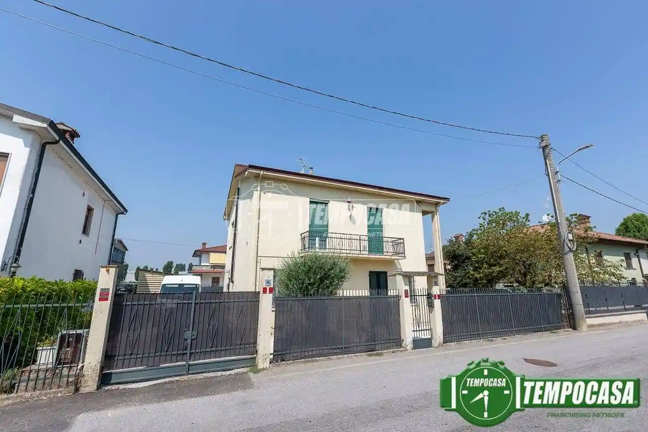 Villa in vendita a Agnadello