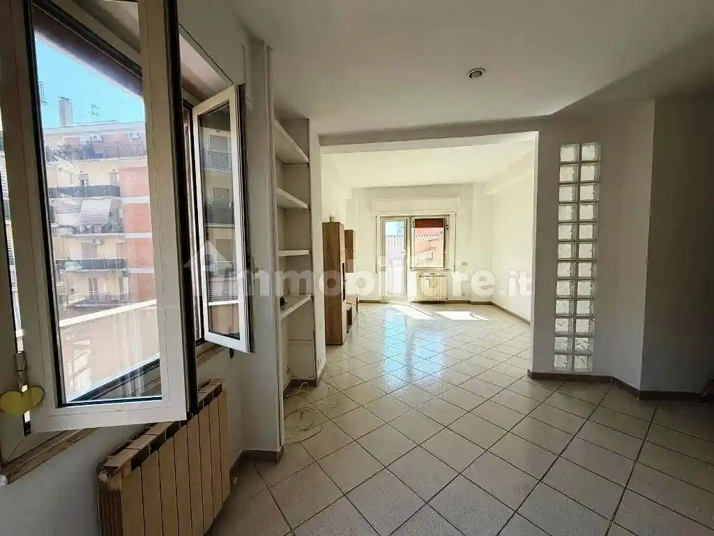 Appartamento in vendita a Ladispoli