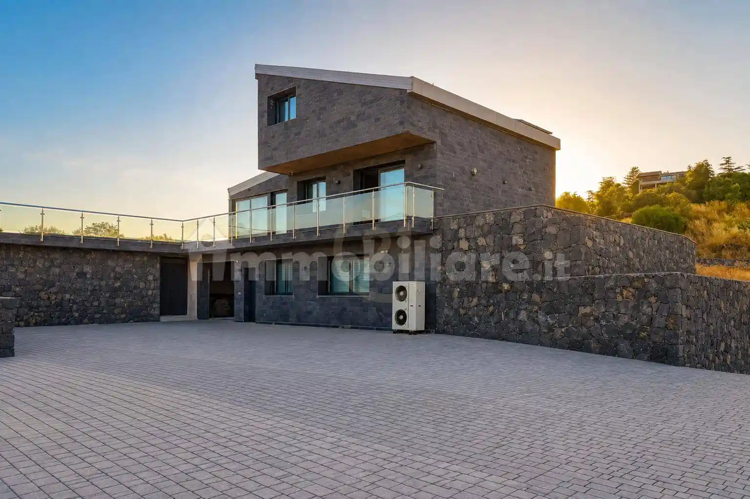 Villa in vendita a Aci Castello
