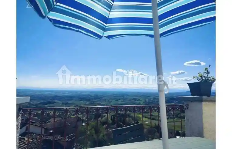 Casa indipendente in vendita a Albugnano
