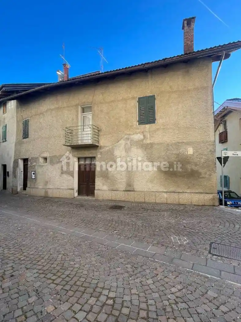 Villa in vendita a Terzolas