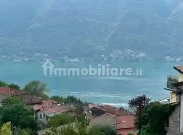 Appartamento in vendita a Nesso