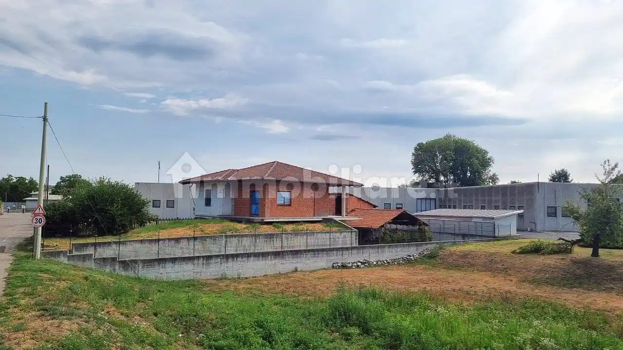 Villa in vendita a Gattinara