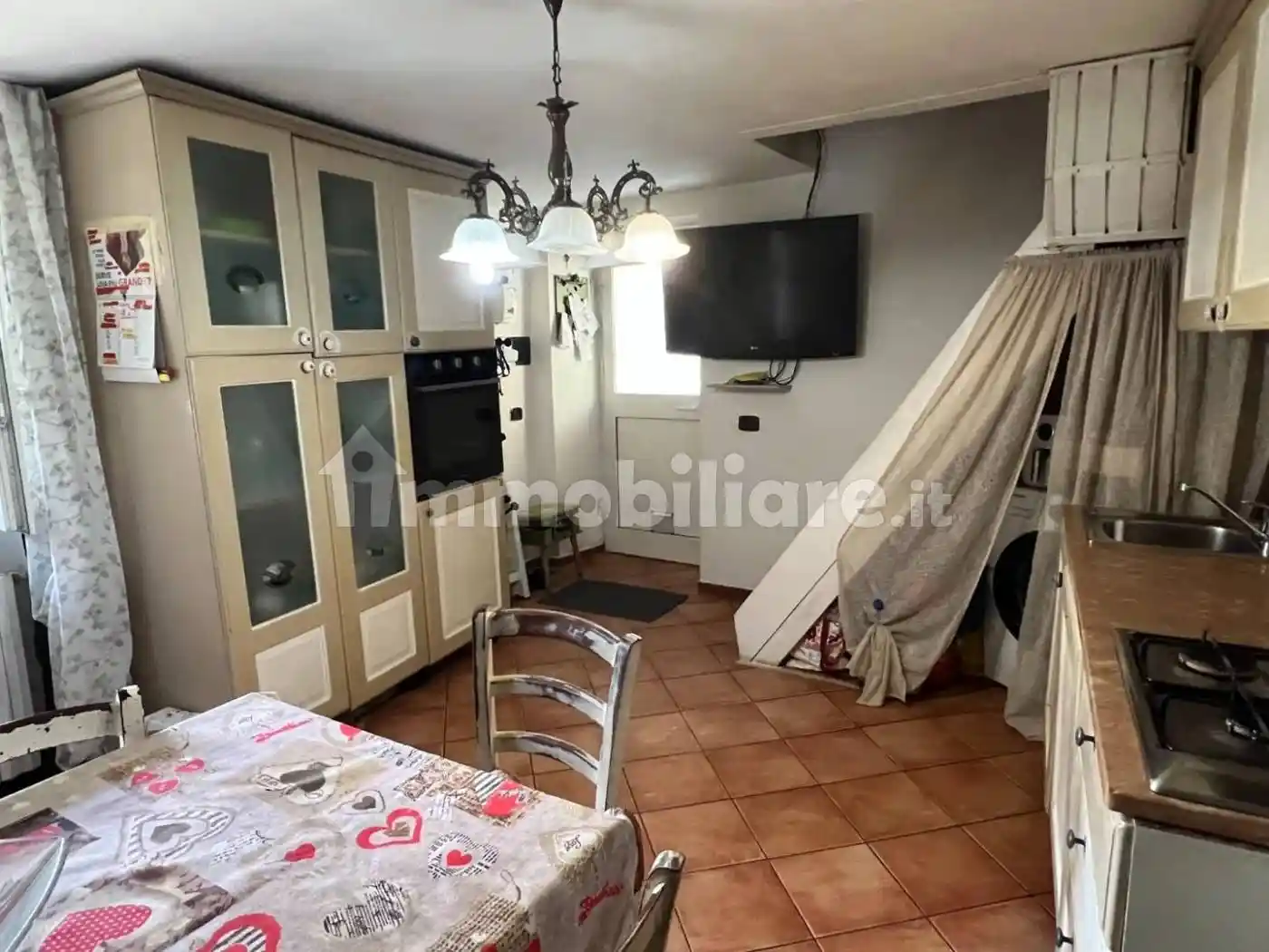 Casa indipendente in vendita a Massa
