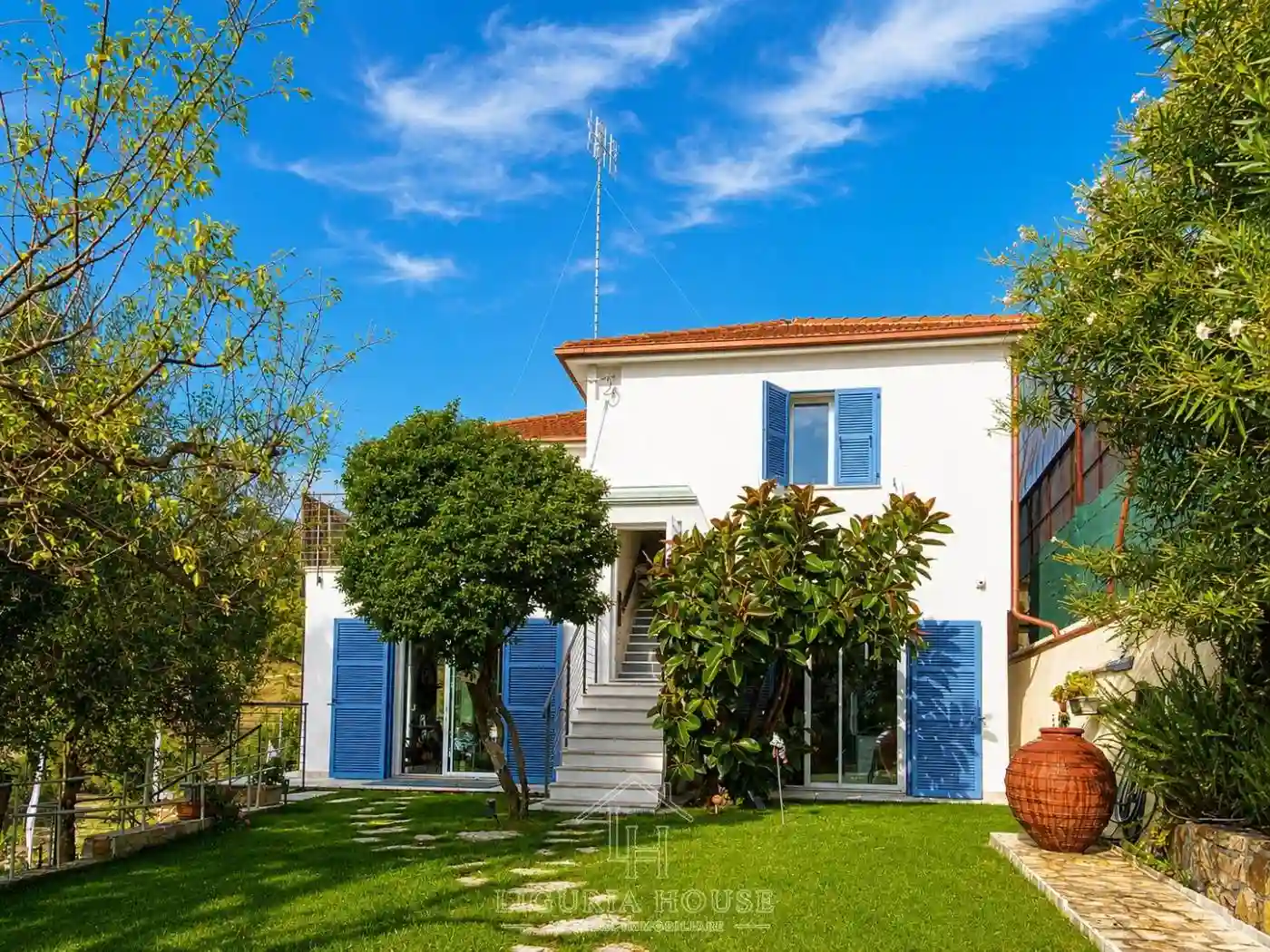 Villa - foto 2