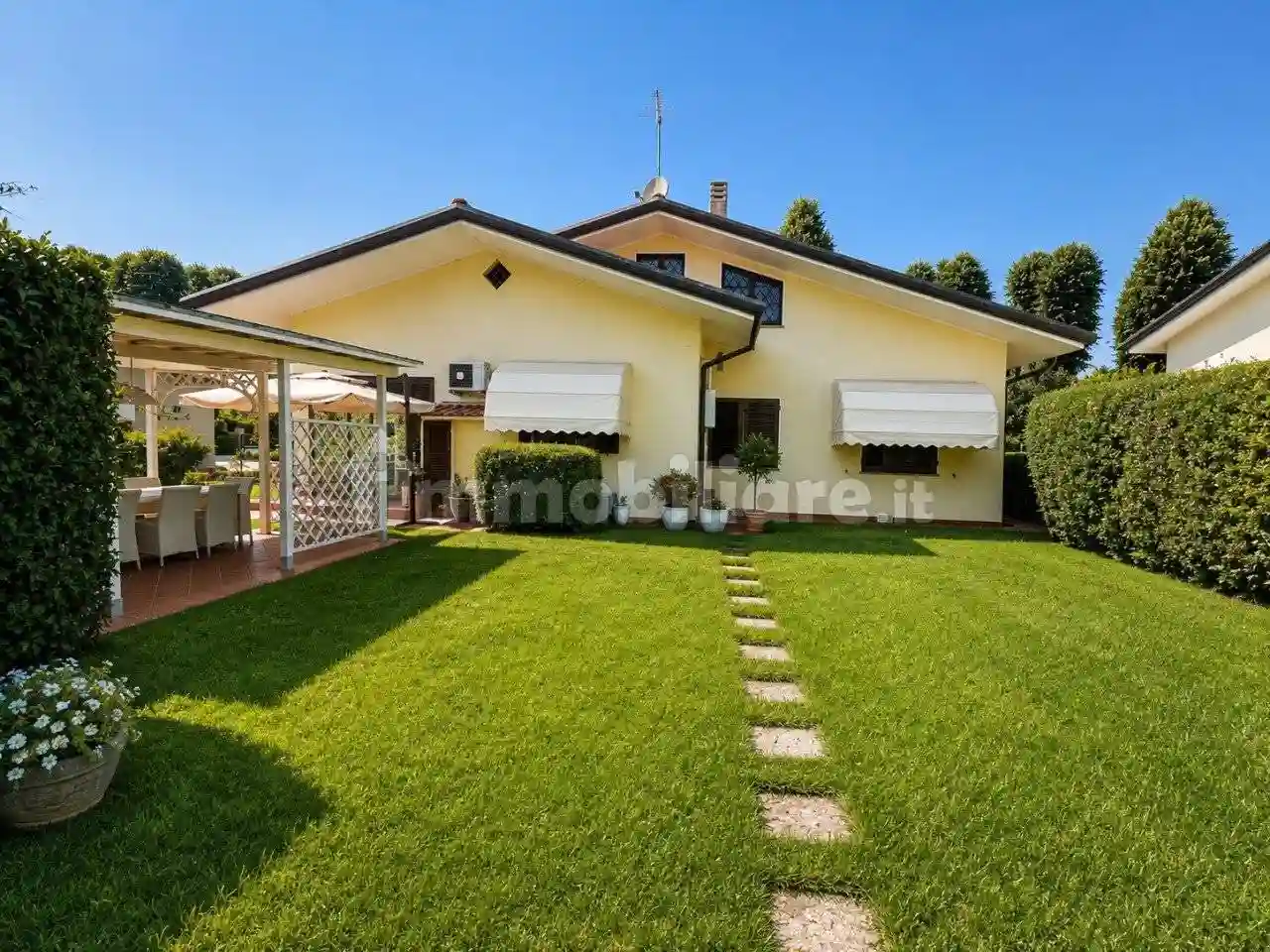 Villa - foto 2