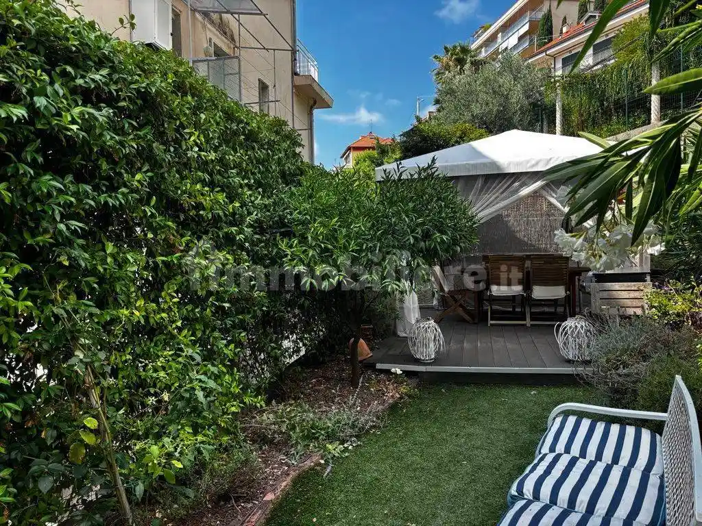 Appartamento in vendita a Alassio