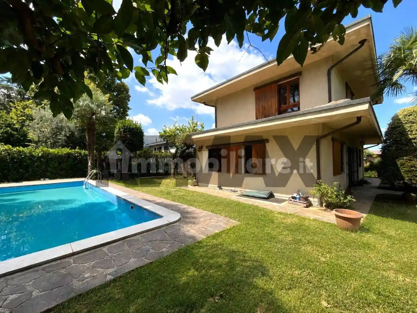 Villa in vendita a Lesmo