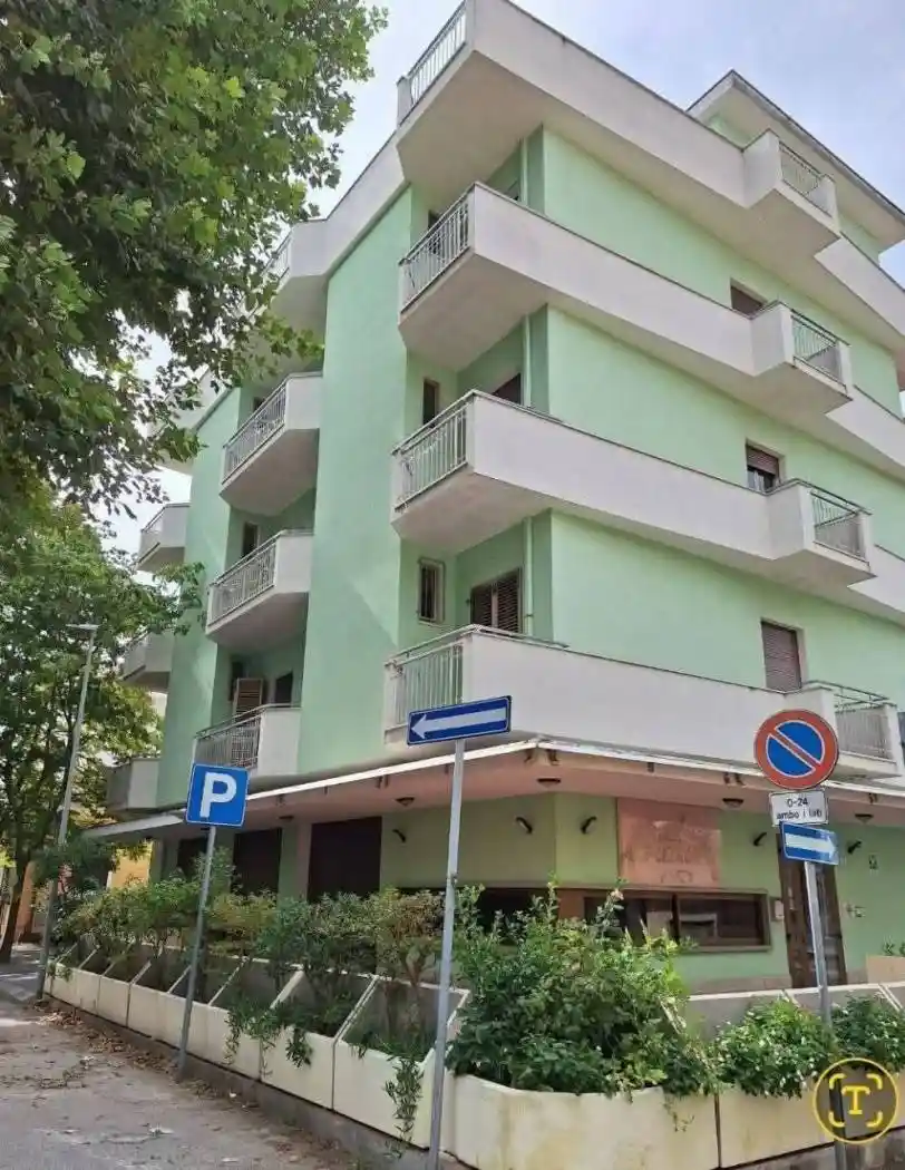 Palazzo - Edificio in vendita a Bellaria-Igea Marina