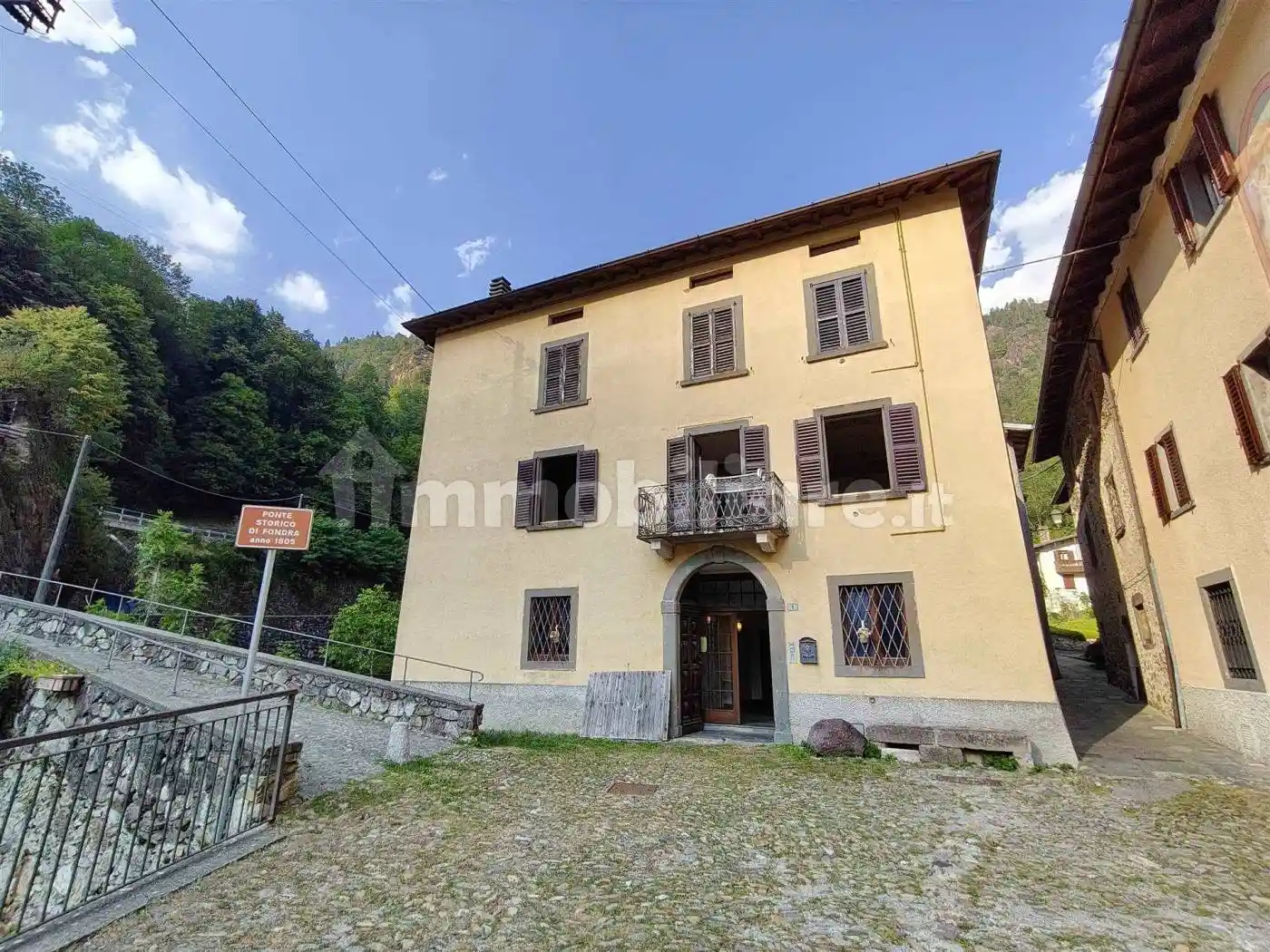 Appartamento in vendita a Isola di Fondra
