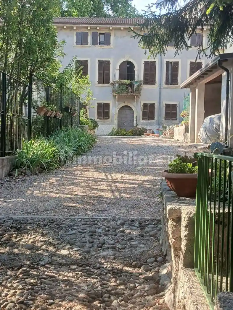 Villa in vendita a Verona
