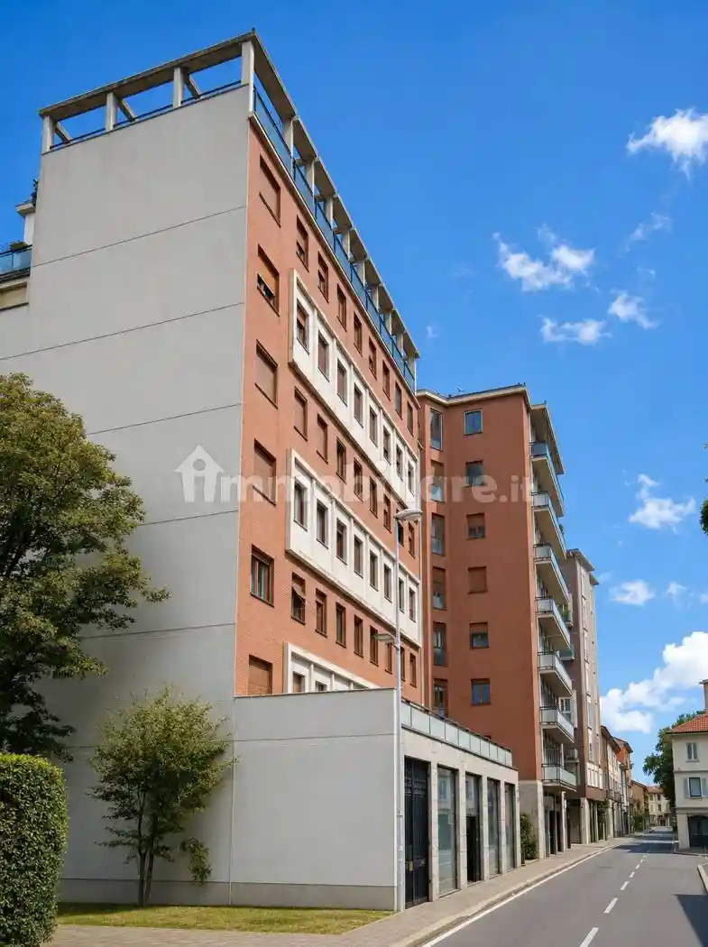 Appartamento in vendita a Monza