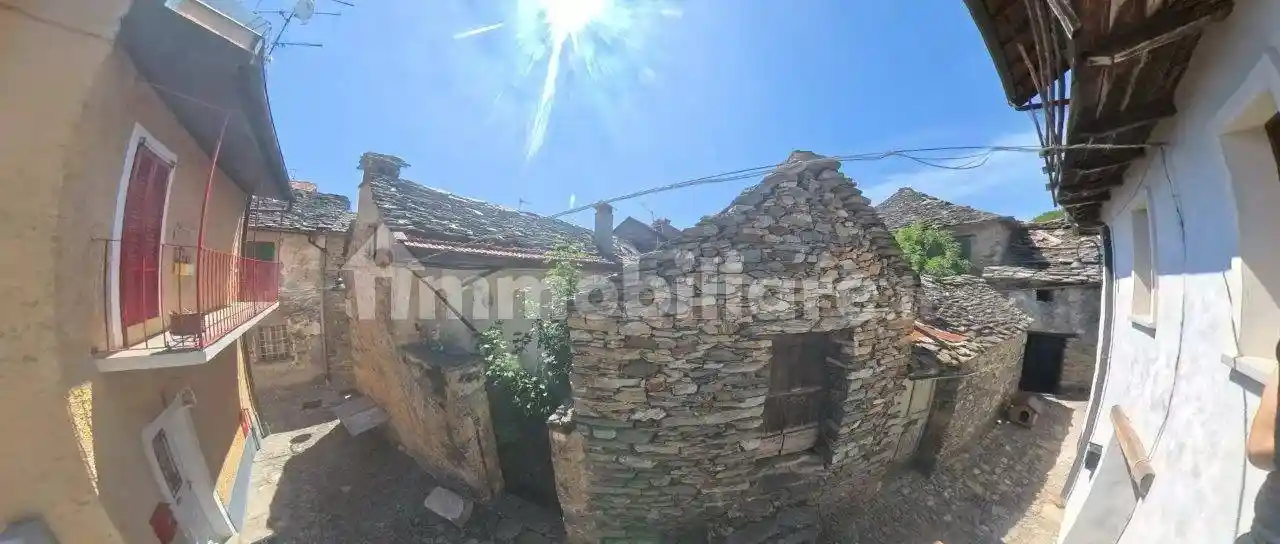 Rustico - Casale in vendita a Trarego Viggiona
