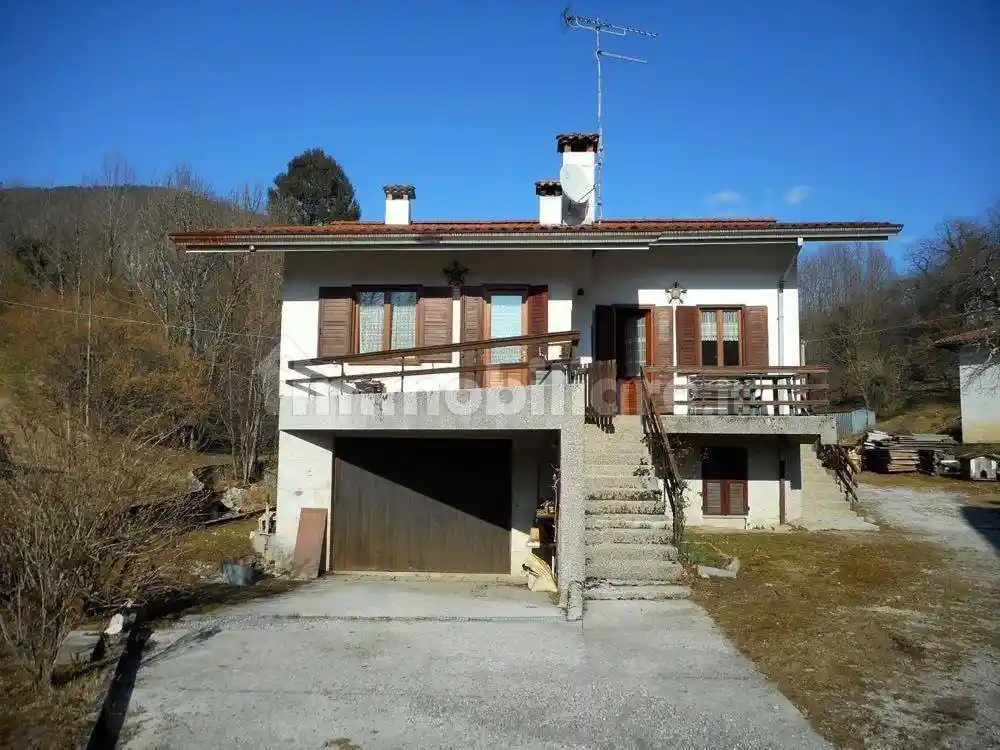 Villa in vendita a Clauzetto